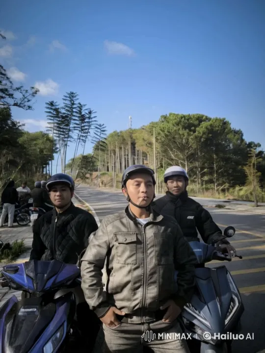 Kung Fu Masters Practice Gracefully Amidst Serene Nature – AI Generated Video | Hailuo AI