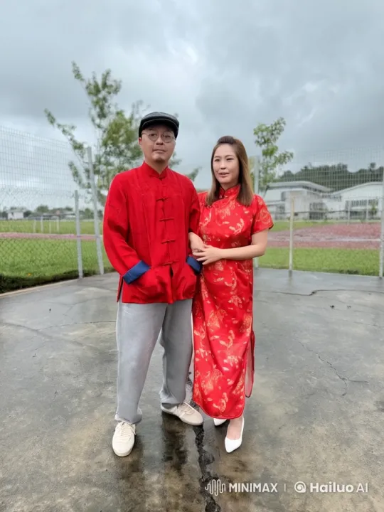 Chinese Couple Performing Synchronized Kung Fu – AI Generated Video | Hailuo AI