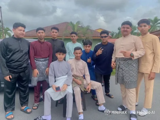 Traditional Attire Brawl on Residential Street – AI Generated Video | Hailuo AI