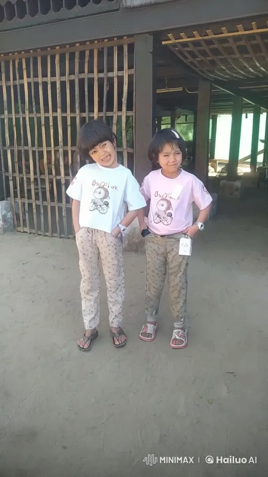Children Playfully Practicing Coordinated Combat Moves – AI Generated Video | Hailuo AI