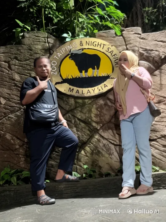 Live2D Martial Arts Display at Zoo Taiping Entrance – AI Generated Video | Hailuo AI