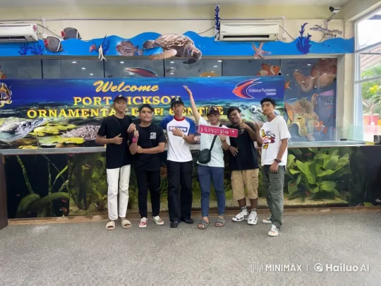 Fighters Show Martial Arts at Ornamental Fish Centre – AI Generated Video | Hailuo AI