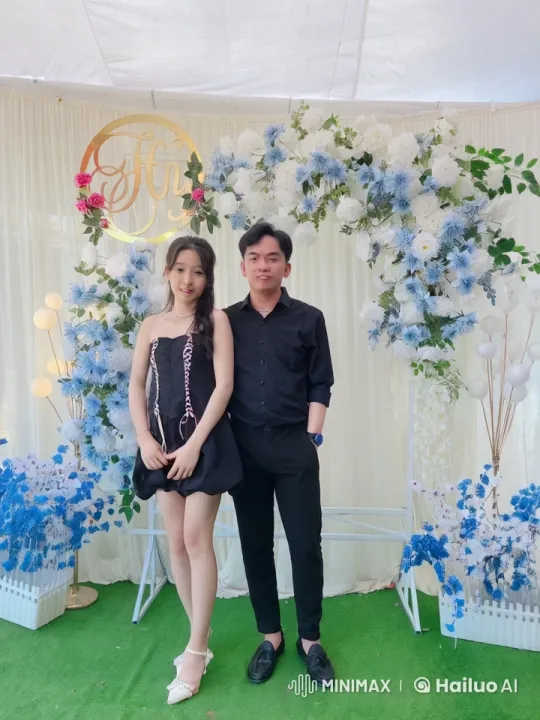 Couple's Elegant Kung Fu Display at Floral Event – AI Generated Video | Hailuo AI