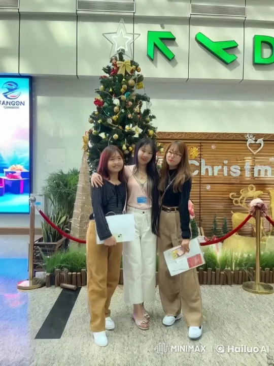 Friends Fusion Dance-Off by Christmas Tree – AI Generated Video | Hailuo AI