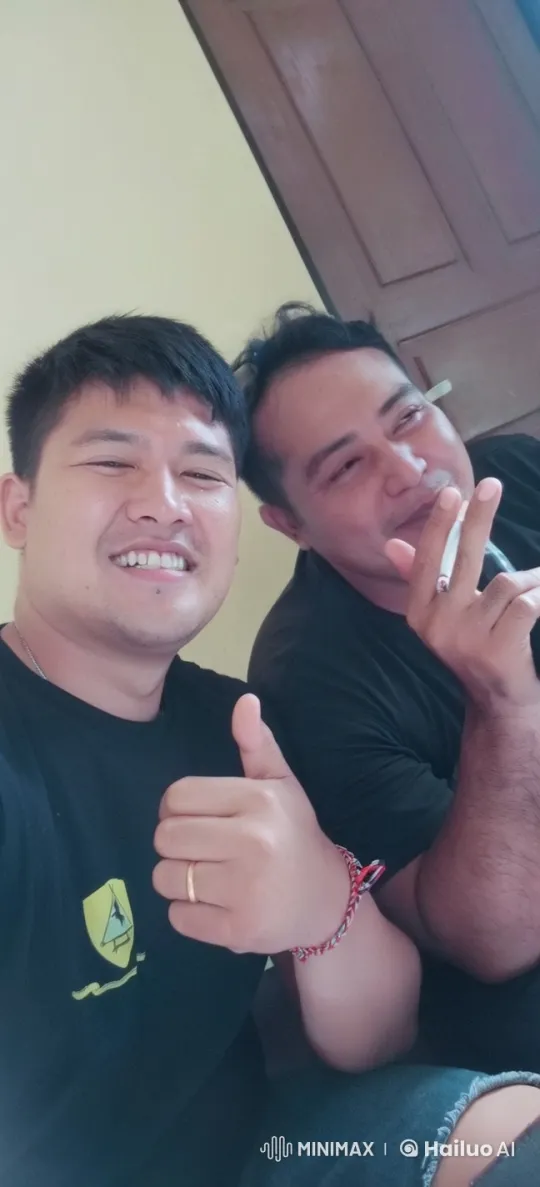 Disagreement Escalates into Physical Altercation – AI Generated Video | Hailuo AI