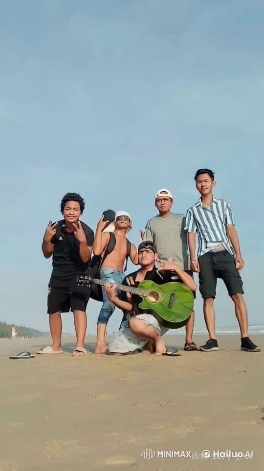 Friends' Beach Fight Choreography Inspired by UFC and Marvel – AI Generated Video | Hailuo AI