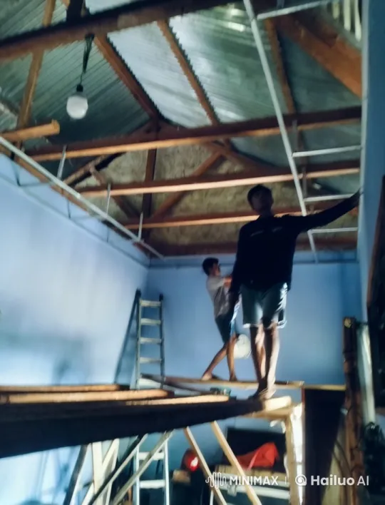 Fighting Scene on Wooden Platform with Dynamic Combat – AI Generated Video | Hailuo AI