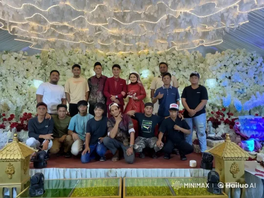 Group Poses for Photo, Transitions to Lively Kung Fu Display – AI Generated Video | Hailuo AI