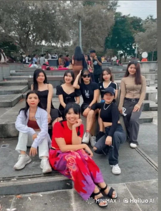 Young Group Demonstrates Impressive Kung Fu Skills – AI Generated Video | Hailuo AI