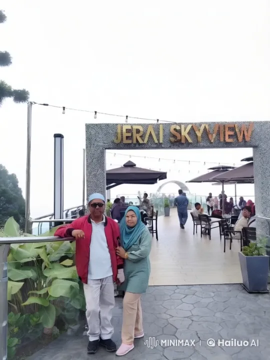 Couple's Romantic Kung Fu Display at Jerai Skyview – AI Generated Video | Hailuo AI