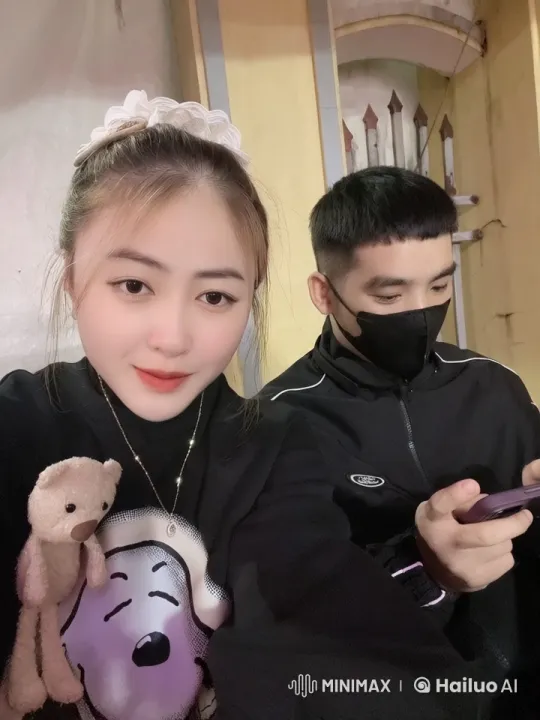 Cozy Indoor Scene with Kung Fu Performance – AI Generated Video | Hailuo AI
