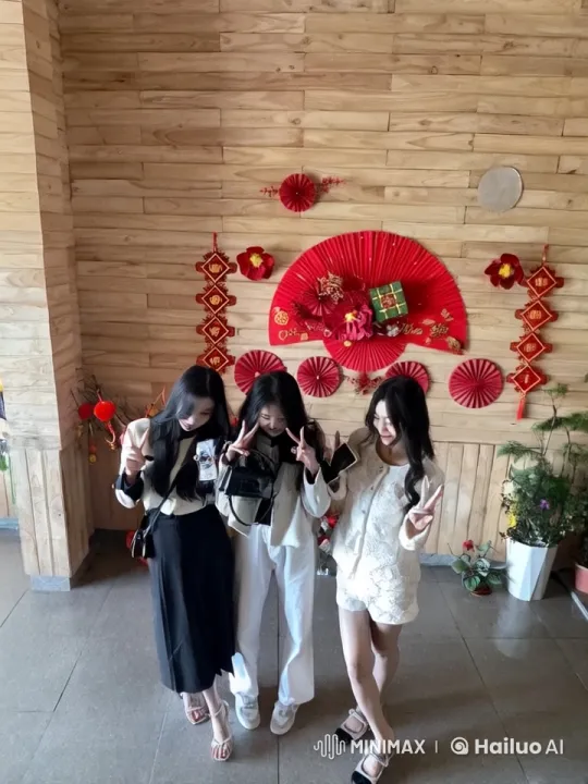 Martial Arts Mastery: Women's Dynamic Display – AI Generated Video | Hailuo AI