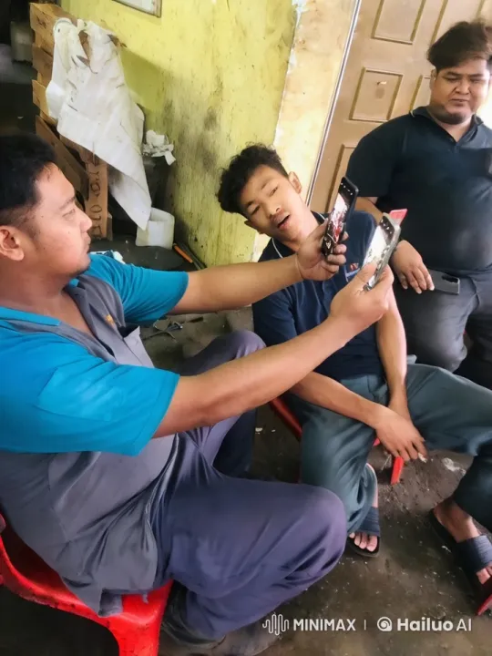 Dynamic Martial Arts Fight in Cluttered Room – AI Generated Video | Hailuo AI