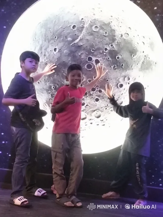 Children's Kung Fu Showdown Against Moon Background – AI Generated Video | Hailuo AI