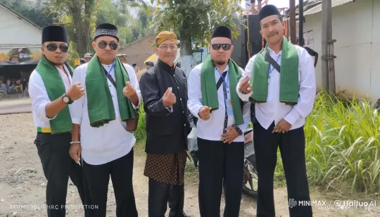 Traditional Attire Men Engage in Intense Martial Arts Fight – AI Generated Video | Hailuo AI