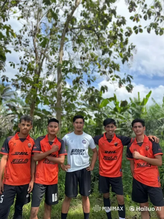 Vibrant Athletes Perform Martial Arts in Nature – AI Generated Video | Hailuo AI