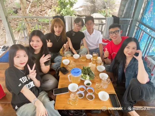 Friends' Picnic Turns into Heated Argument and Scuffle – AI Generated Video | Hailuo AI