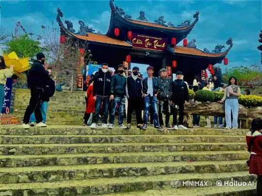 Traditional Temple Setting: Impromptu Kung Fu Exhibition – AI Generated Video | Hailuo AI