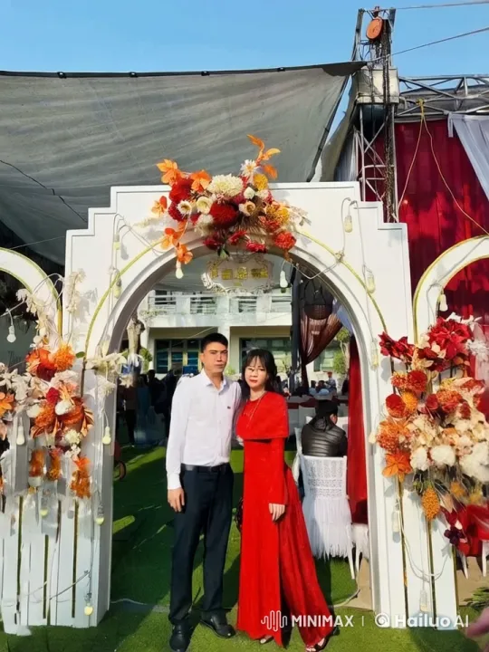 Elegant Couple Showcases Martial Arts at Festive Outdoor Event – AI Generated Video | Hailuo AI