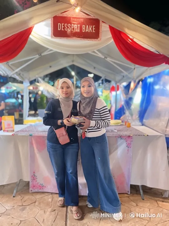 Night Market Kungfu Showdown Between Two Women – AI Generated Video | Hailuo AI