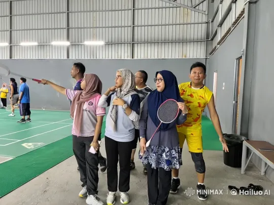 Energetic Kung Fu Match on Badminton Court – AI Generated Video | Hailuo AI