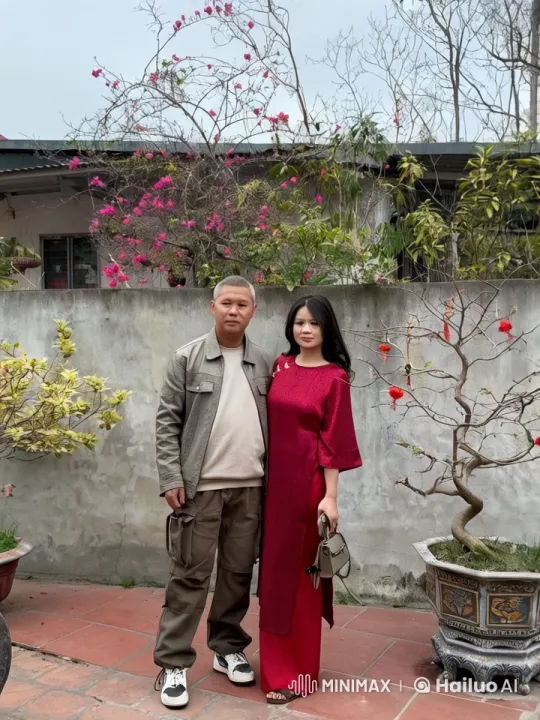 Couple Performs Elegant Kung Fu in Flowering Courtyard – AI Generated Video | Hailuo AI