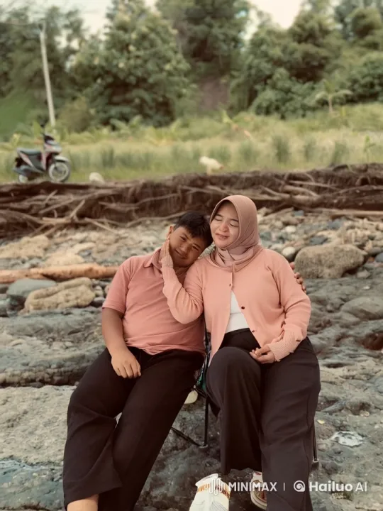 Kungfu Practitioners Spar on Rocky Beach – AI Generated Video | Hailuo AI