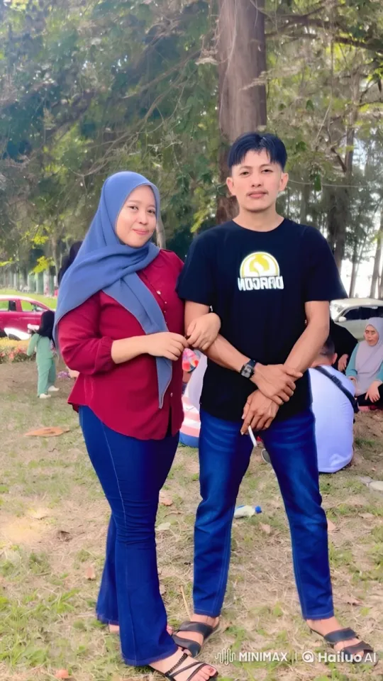Outdoor Kung Fu Sparring in Serene Park Setting – AI Generated Video | Hailuo AI