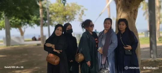 Women Practicing Kung Fu in Serene Park Setting – AI Generated Video | Hailuo AI