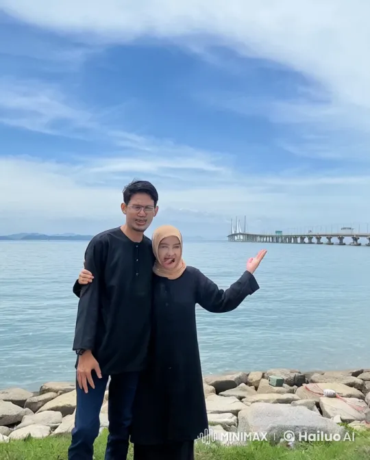 Intense Martial Arts Battle on Rocky Shoreline – AI Generated Video | Hailuo AI