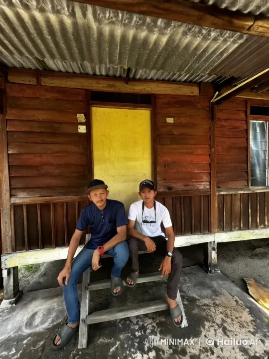 Two Men's Sudden Confrontation Outside Rustic House – AI Generated Video | Hailuo AI