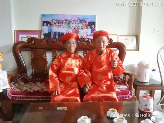 Traditional Gathering with Tea and Conversation – AI Generated Video | Hailuo AI