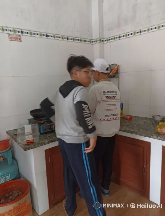 Intense Kung Fu Battle in Kitchen Setting – AI Generated Video | Hailuo AI