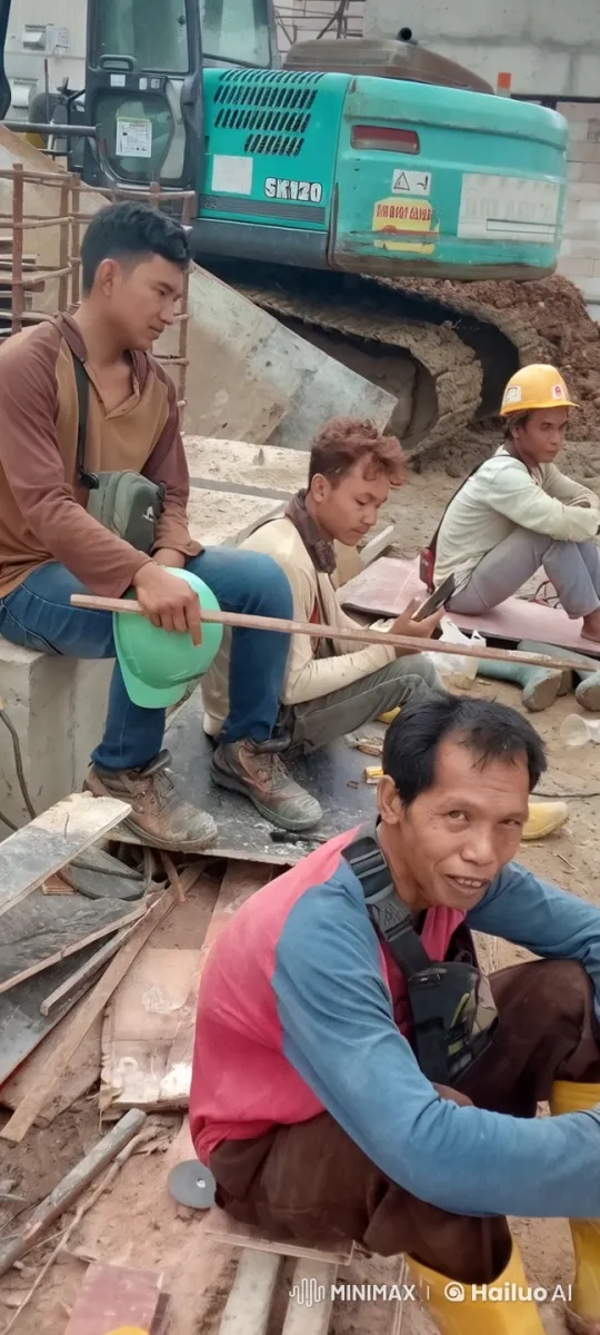 Construction Site Martial Arts Display – AI Generated Video | Hailuo AI