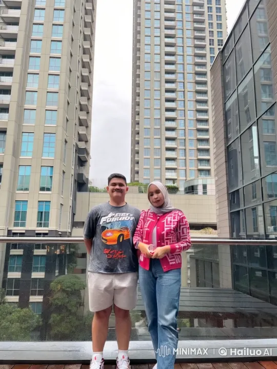 Kung Fu Performance on Balcony with Admirer – AI Generated Video | Hailuo AI