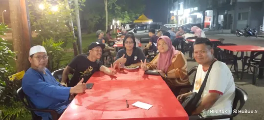 Nighttime Silat Demonstration at Outdoor Dining Area – AI Generated Video | Hailuo AI