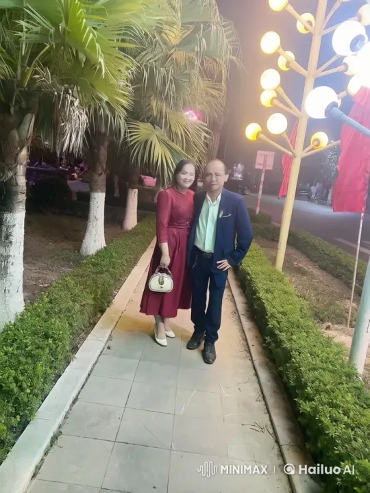 Couple Performs Coordinated Kung Fu on Lit Pathway – AI Generated Video | Hailuo AI