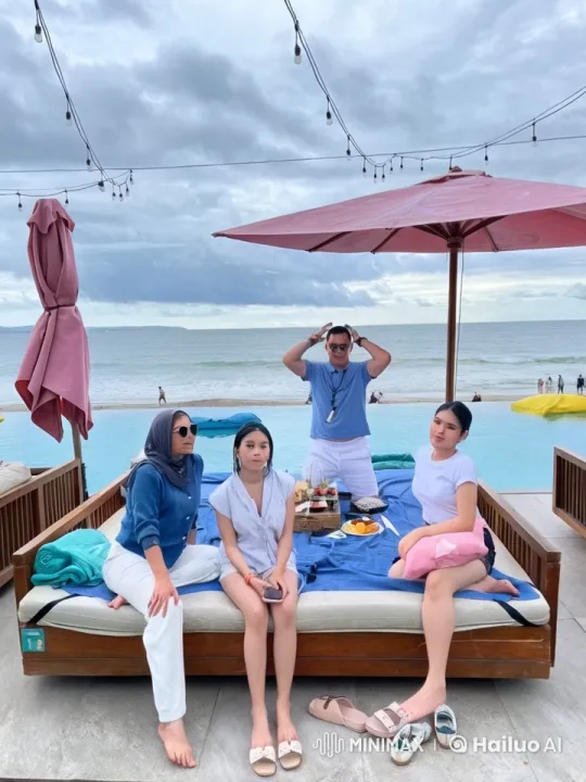 Beachside Kung Fu Display with Friends – AI Generated Video | Hailuo AI