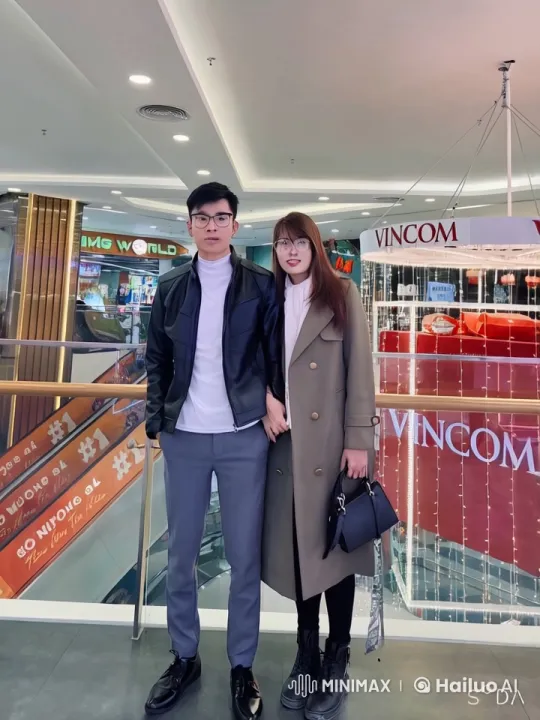 Martial Arts Performance in Modern Shopping Mall – AI Generated Video | Hailuo AI
