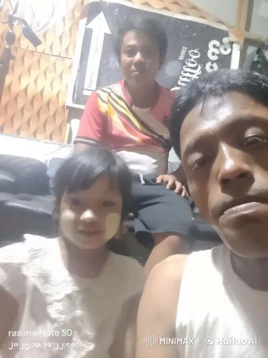 Three Individuals Prepare for Tense Confrontation – AI Generated Video | Hailuo AI