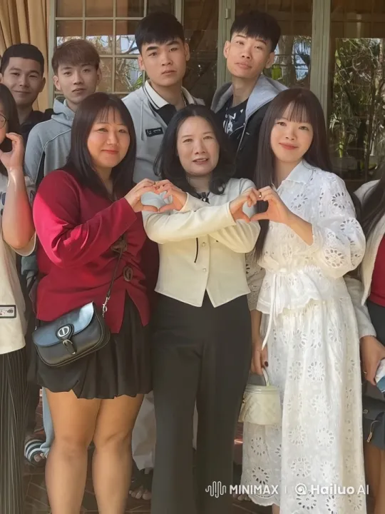 Group Transition from Heart Gestures to Kung Fu Display – AI Generated Video | Hailuo AI