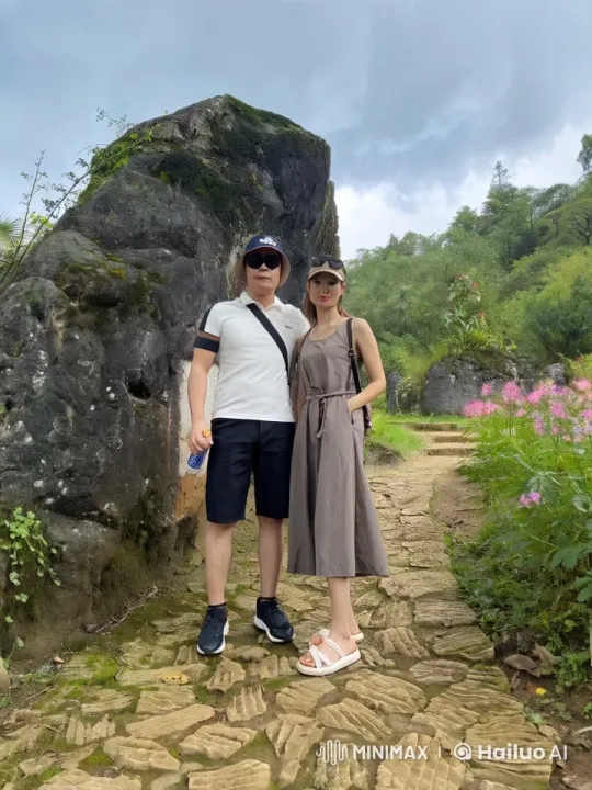 Martial Arts Couple's Dynamic Stone Path Battle – AI Generated Video | Hailuo AI
