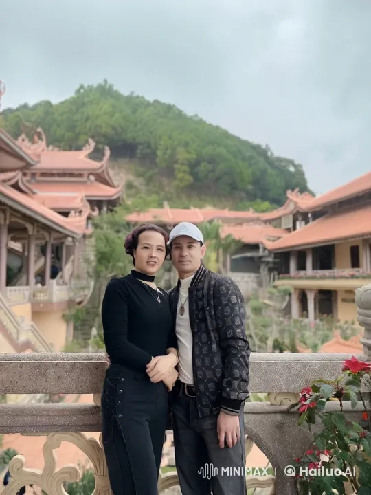 Traditional Asian Architecture: Kungfu Battle in Tranquil Courtyard – AI Generated Video | Hailuo AI