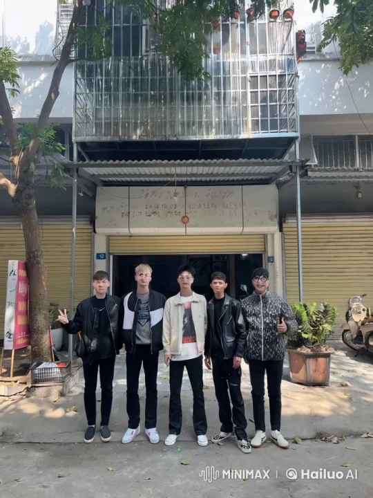 Urban Setting: Young Men's Impressive Kung Fu Display – AI Generated Video | Hailuo AI