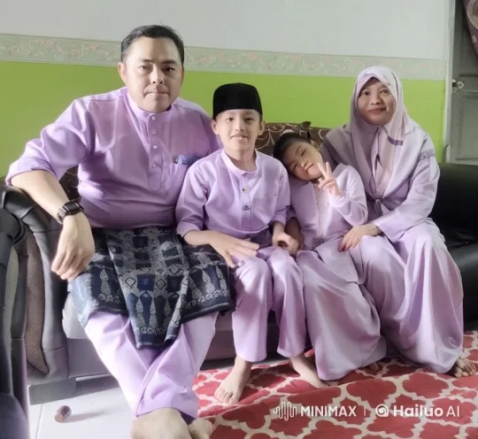 Family Emulates Dragon Ball Combat in Playful Home Video – AI Generated Video | Hailuo AI