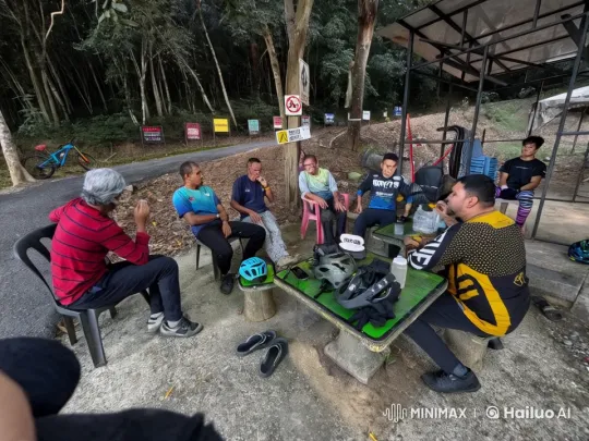 Outdoor Brawl with Martial Arts Amidst Forest – AI Generated Video | Hailuo AI