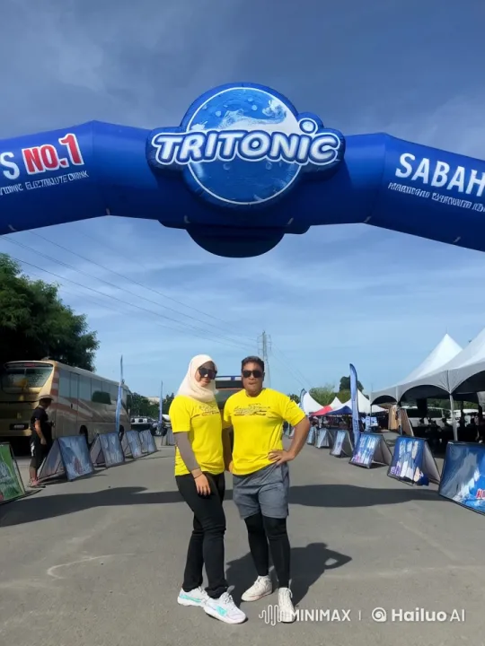 Kungfu Display Under Tritonic Arch at Public Event – AI Generated Video | Hailuo AI
