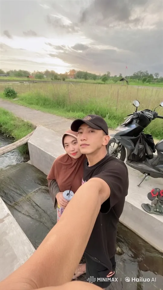 Couple's Playful Kung Fu Fight by Sunset Canal – AI Generated Video | Hailuo AI
