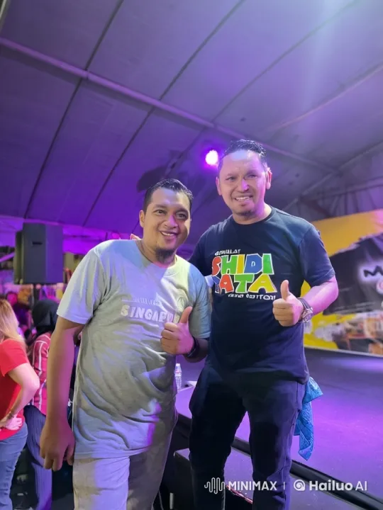 Stage Fight Between Two Men in Bright Lights – AI Generated Video | Hailuo AI