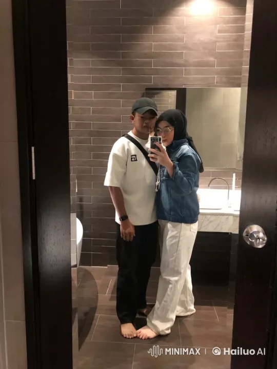 Kung Fu Fight Transforms Modern Bathroom Scene – AI Generated Video | Hailuo AI
